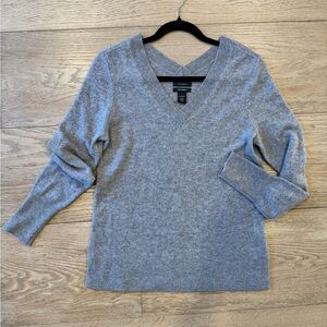 Halogen Light Gray V-Neck Cashmere Sweater
